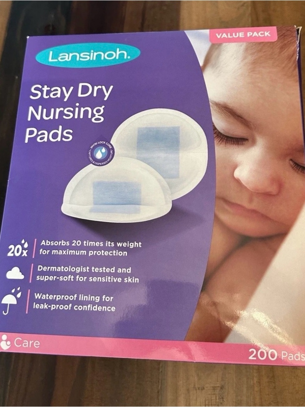Lansinoh Stay Dry Nursing Pads in Purple Packaging/ 200 pads